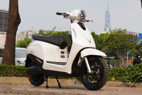 Chi tiet VinFast Evo - xe may dien doi pin gia tu 19,9 trieu dong hinh anh