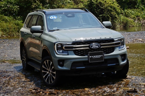 Ford Everest va dan SUV co D chuan bi gi truoc lan song xe dien hinh anh