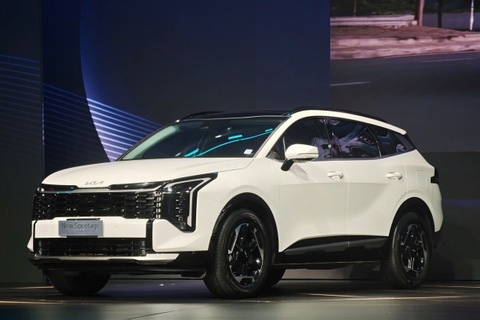 Can canh Kia Sportage hybrid moi - thay thiet ke, gia co tang? hinh anh