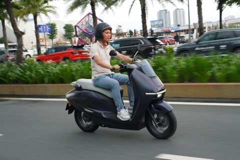 Trai nghiem nhanh xe dien Honda UC3 gia duoi 60 trieu dong hinh anh