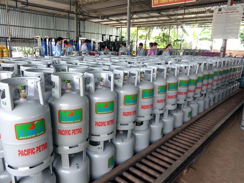 Gia gas tang lan thu 8 lien tiep anh 1