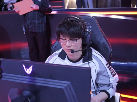 T1 thua tham trong ngay mo dau LCK 2026 hinh anh