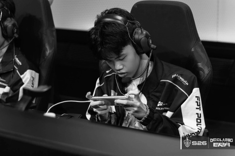 Tuyen thu Lien Quan Mobile bi cat hop dong vi hanh dong khiem nha hinh anh