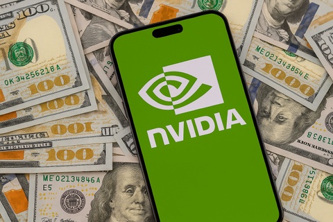 Nvidia bứt phá định giá 6.000 tỷ USD, bỏ xa Apple