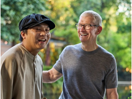 Lần đầu Tim Cook đi Trung Quốc với cương vị mới