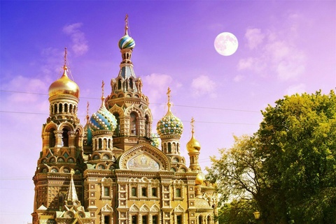 Nhung dem khong ngu o Saint Petersburg va hanh trinh cua mot nha bao hinh anh