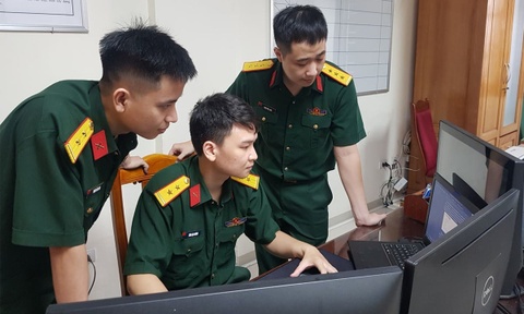 Huong ho tro 5 trieu dong/thang cho vi tri chuyen doi so, an ninh mang hinh anh