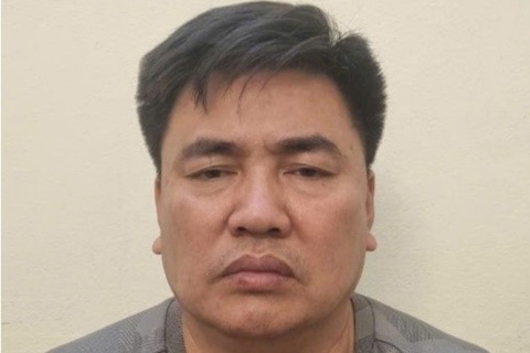 Tam giu hinh su doi tuong day CSGT vao dau xe tai o Ha Noi hinh anh