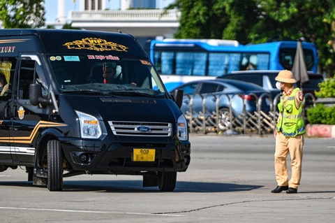 Siet hoat dong xe hop dong sau hang loat tai nan nghiem trong hinh anh