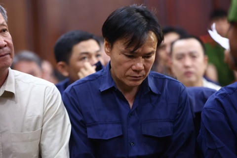 Chu muu vu buon lau 1,7 trieu lit dau linh 13 nam tu hinh anh