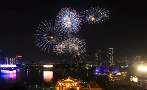 Thu tuong yeu cau gop 2 thang luong huu chi tra vao dip Tet Nguyen dan hinh anh