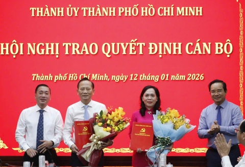 Ong Tran Van Nam lam Bi thu phuong Xuan Hoa TP.HCM hinh anh