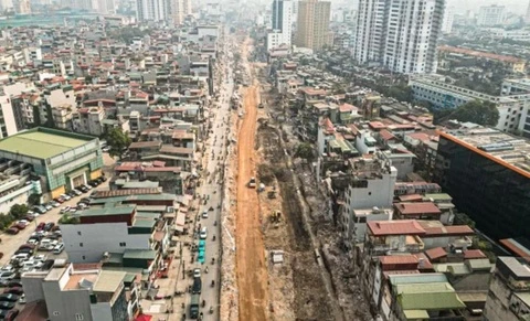 Ha Noi cam oto chieu La Thanh - Voi Phuc hinh anh