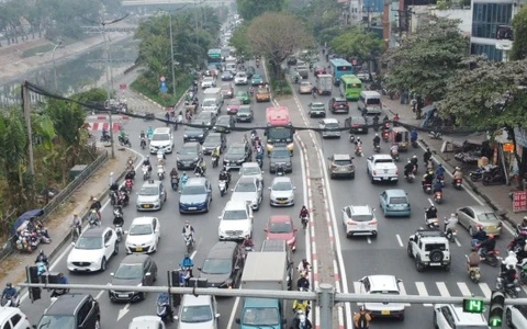 Ha Noi moi xu ly duoc 9/38 diem un tac giao thong hinh anh