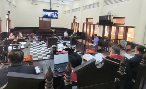 Xet xu nguoi phu nu dung xyanua sat hai nhan tinh roi lao xe xuong deo hinh anh