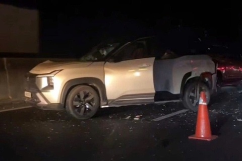 5 oto tong lien hoan, cao toc un u keo dai hinh anh