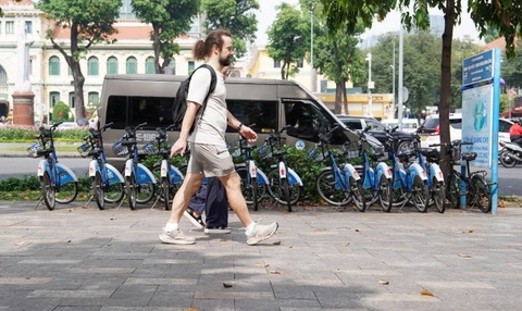 Xe dap cong cong TP.HCM e am hinh anh