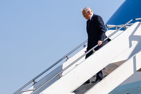 TT Trump: Lanh dao moi cua Iran muon doi thoai hinh anh