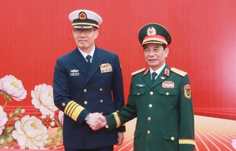 Hom nay, Bo truong Phan Van Giang sang Trung Quoc hinh anh