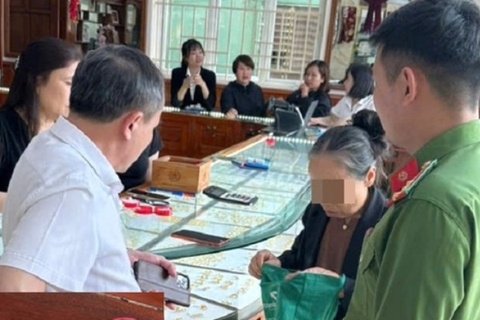 Lua cu ba ban 19 chi vang hinh anh