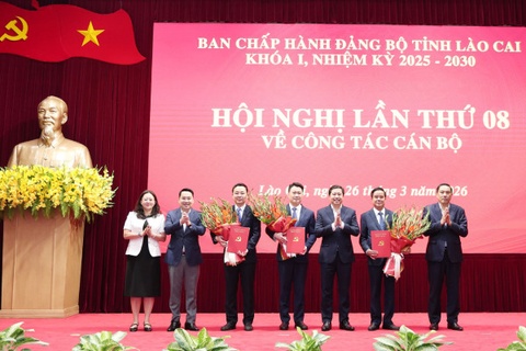 Ong Nguyen The Phuoc duoc bau lam Pho Bi thu Tinh uy Lao Cai hinh anh