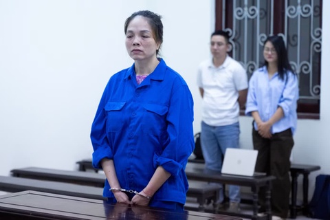 Danh hang xom vi benh con, nguoi phu nu bi tuyen hon 4 thang tu hinh anh