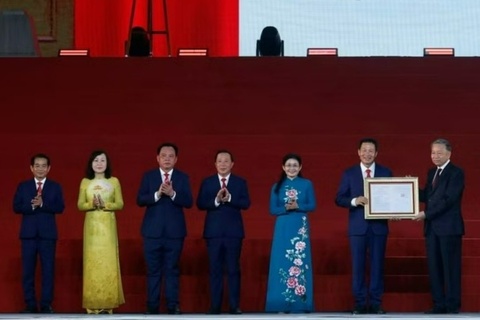Le cong bo Nghi quyet cua Quoc hoi ve thanh lap thanh pho Dong Nai hinh anh
