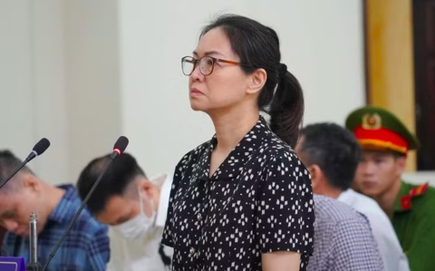 Cuu Cuc truong Cuc An toan thuc pham: 'Doanh nghiep dua tien thi xem nhu cam on' hinh anh