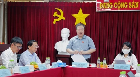 Uy ban Van hoa va Xa hoi khao sat hoat dong xuat ban tai NXB Tong hop hinh anh