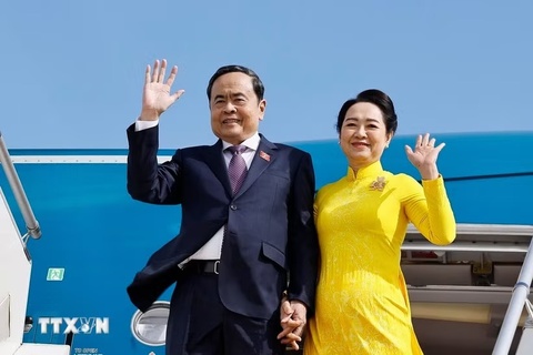 Chủ tịch Quốc hội và Phu nhân kết thúc chuyến thăm Mông Cổ