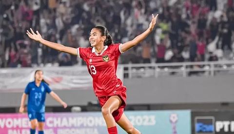 So mang tieng dung ngoai binh, Indonesia tu troi minh hinh anh