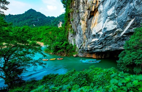 Quang Binh to chuc chuong trinh dac biet chao don nam 2024 hinh anh