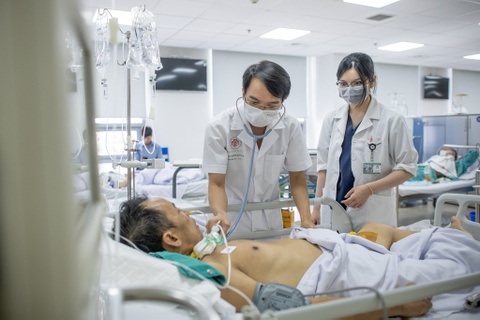 Tranh luan bac si noi tru tuong duong thac si hinh anh