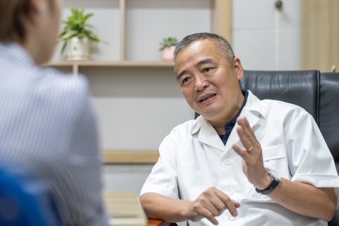 PGS Nguyen Lan Hieu noi ve 'so phan' nguoi benh TP.HCM sau sap nhap hinh anh