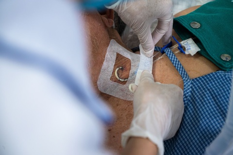 Thu pham 'tan pha' mach mau, day nguoi tre vao dot quy hinh anh