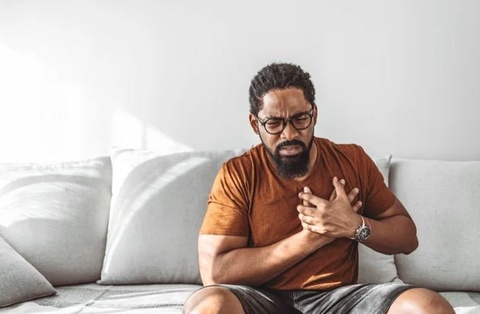 Dau hieu canh bao som nhat truoc mot con nhoi mau co tim hinh anh