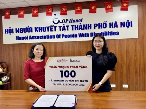 Hang tram nguoi khuyet tat duoc luyen thi IELTS mien phi hinh anh