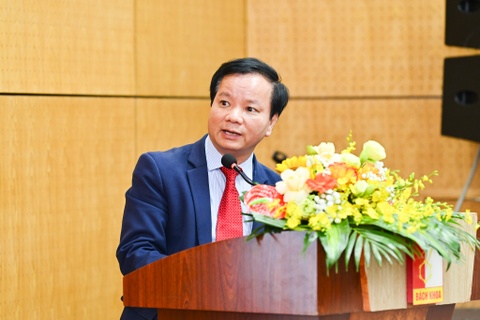 Dai hoc Bach khoa Ha Noi chi ra 3 nhom nhan tai muon chieu mo hinh anh