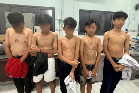 Kip thoi ngan nhom hoc sinh o TP.HCM hen nhau giai quyet mau thuan hinh anh