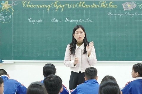 Thieu giao vien nhung van phai tinh gian bien che o Quang Tri hinh anh