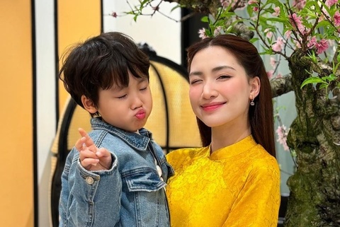 Con trai Hoa Minzy gay 'nao loan' MXH hinh anh