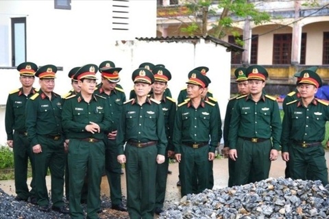 Thanh lap truong Thieu sinh quan khu vuc mien Trung hinh anh