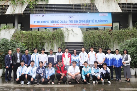 10 thi sinh dan dau vong thi Olympic Toan hoc chau A tai Viet Nam hinh anh