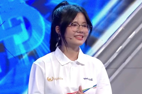 'Hot girl Olympia' gay sot o fan meeting Faker, T1 la ai? hinh anh