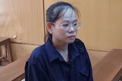 Nu nhan vien lay trom hon 2.100 hop thuoc cua Cong ty Long Chau hinh anh