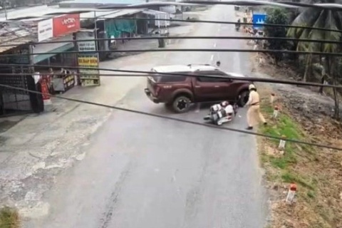 Truy tim tai xe xe ban tai chong doi luc luong lam nhiem vu hinh anh