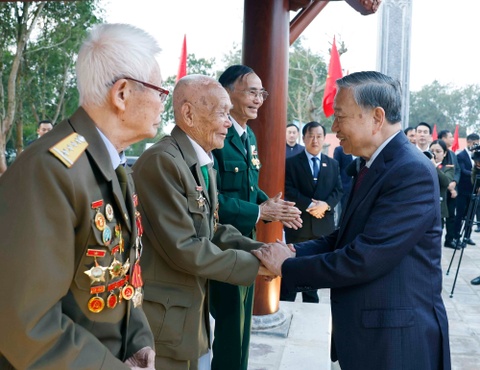 Tong Bi thu du khanh thanh Nha tuong niem Chu tich Ho Chi Minh hinh anh