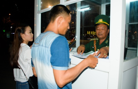 Da Nang ra soat tau du lich de danh thuc song Han anh 2