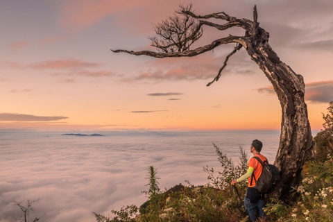 Bien may o Lao Than hinh anh