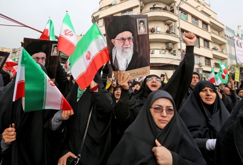 Iran tham sat hon 100 nguoi anh 4